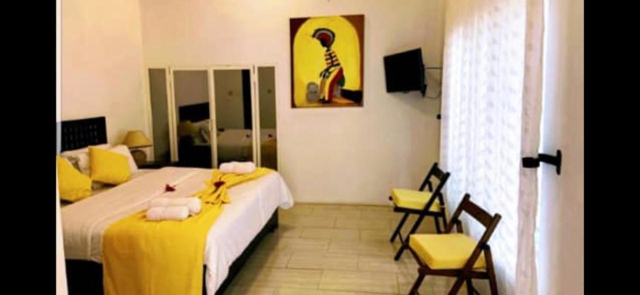 Hibiscus House Gambia Otel Brufut Dış mekan fotoğraf