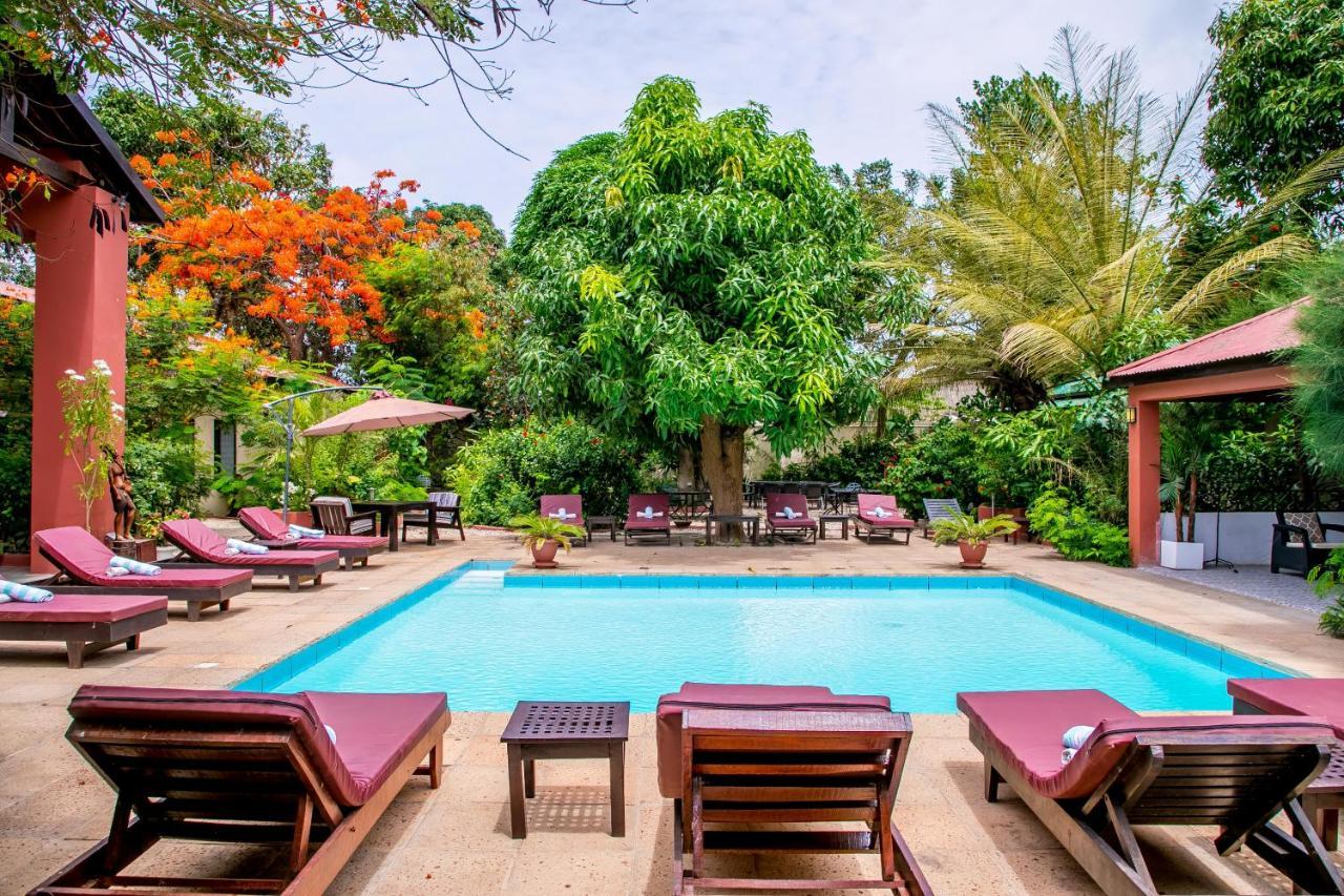 Hibiscus House Gambia Otel Brufut Dış mekan fotoğraf
