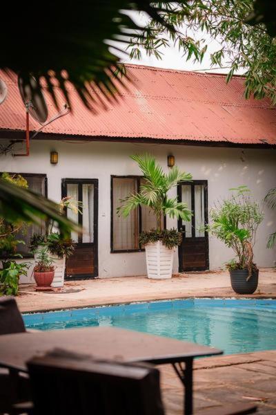 Hibiscus House Gambia Otel Brufut Dış mekan fotoğraf