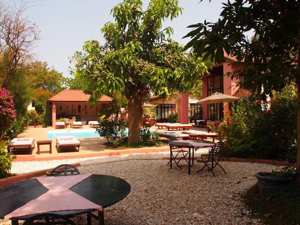 Hibiscus House Gambia Otel Brufut Dış mekan fotoğraf