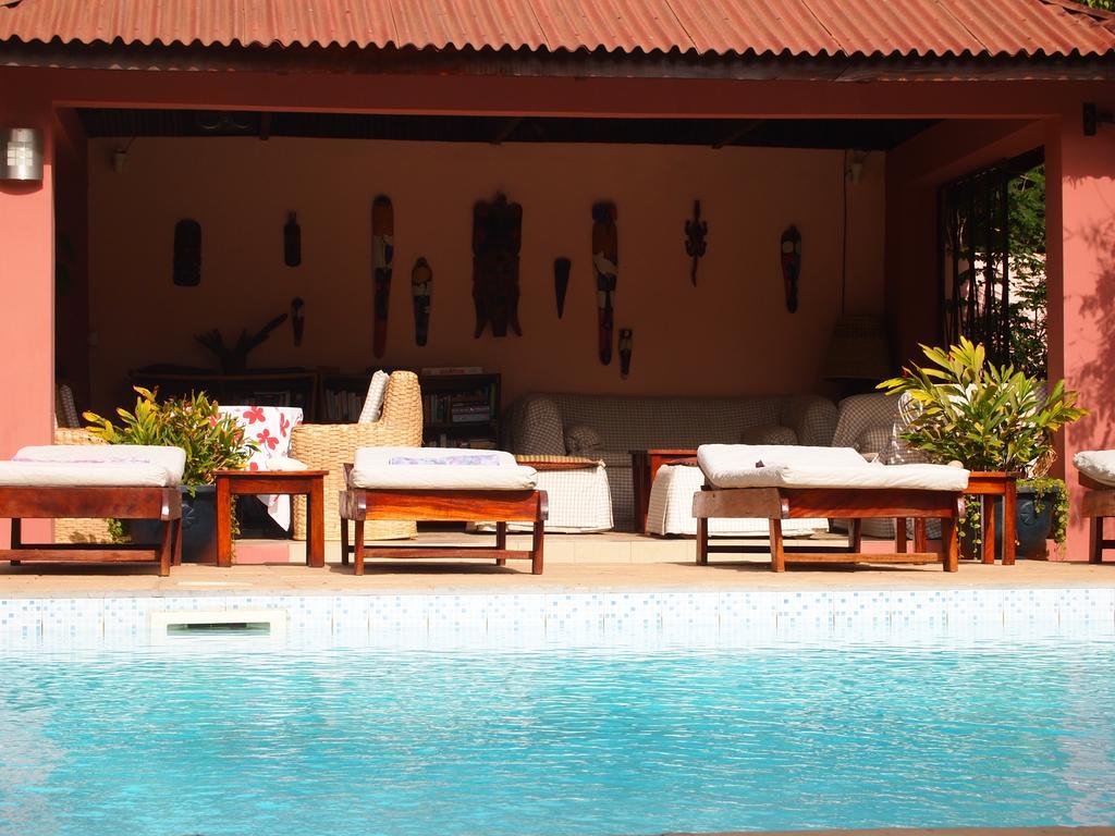 Hibiscus House Gambia Otel Brufut Dış mekan fotoğraf