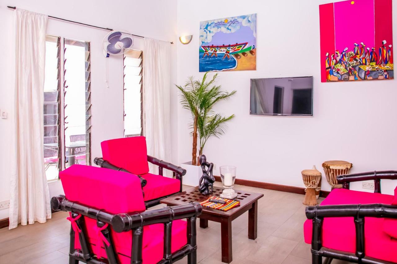 Hibiscus House Gambia Otel Brufut Dış mekan fotoğraf